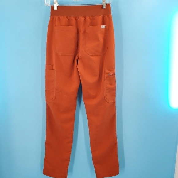 FIGS Technical Collection brown scrub pants XS - Picture 16 of 16